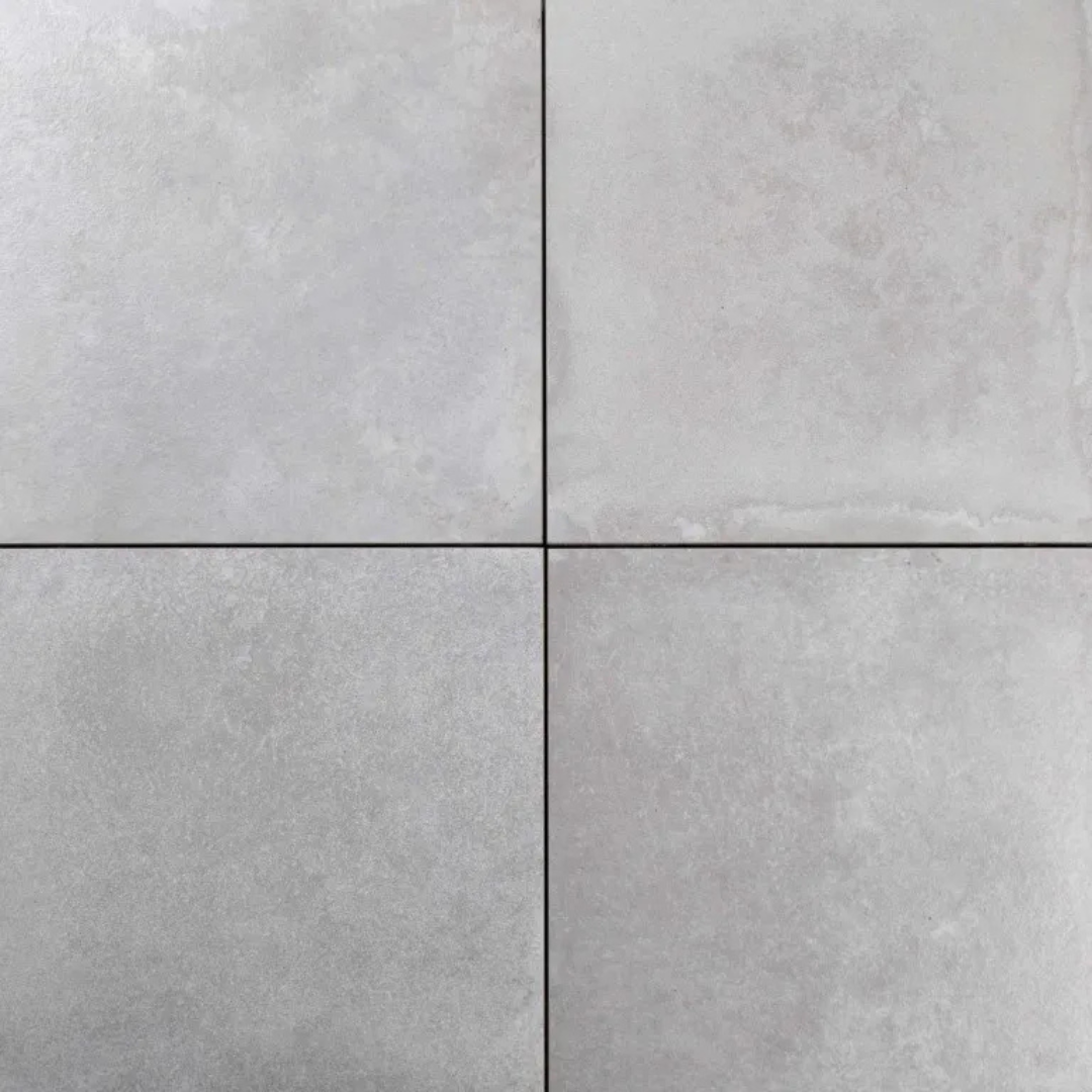 Baltramica Vintage Light Grey Nuance